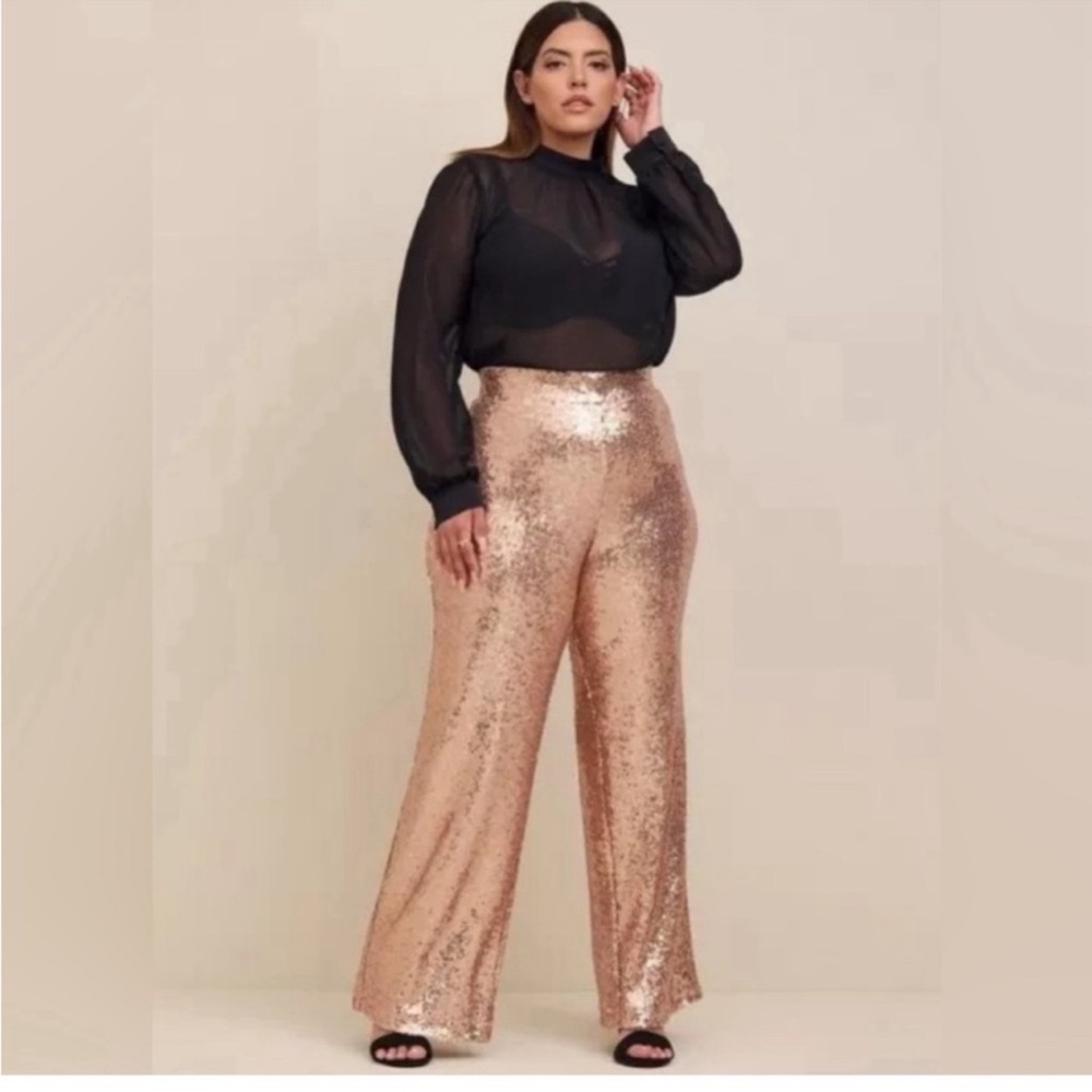 NWOT Torrid Sequins Wide Leg Pants Pull On Size 3X Rose Gold High Waist